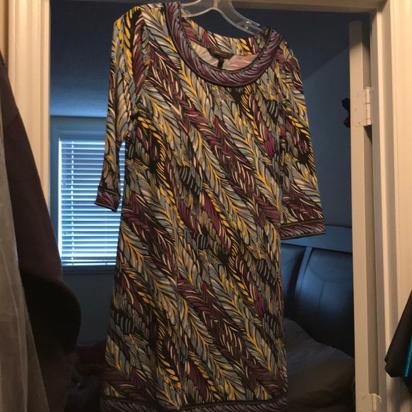 BCBGMaxAzria Dresses & Skirts - BCBG maxazria colorful 3/4 sleeve dress